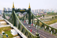 [Ảnh] Càng cấm, Trung Quốc càng có những tòa nhà xấu kỳ quặc