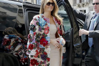 Cựu Đệ nhất phu nhân Melania Trump công khai tài chính, thu nhập 6 con số