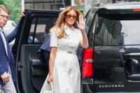Cựu Đệ nhất phu nhân Melania Trump công khai tài chính, thu nhập 6 con số