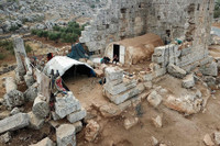 [Ảnh] Cảnh tha hương của người Syria khi lánh nạn trong các khu di tích cổ