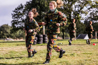 [Ảnh] Công chúa Bỉ say sưa tập quân sự, chuẩn bị hành trang kế vị ngai vàng