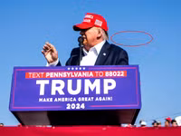 Câu hỏi đặt ra về lỗ hổng an ninh trong vụ ám sát hụt ông Donald Trump