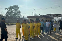 Hình ảnh mới nhất vụ Venezuela trấn áp băng đảng biến nhà tù thành tụ điểm ăn chơi