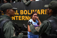 Hình ảnh mới nhất vụ Venezuela trấn áp băng đảng biến nhà tù thành tụ điểm ăn chơi