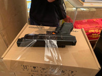 Tận thấy những khẩu súng đồ chơi được làm y như súng quân dụng, bị CSHS thu giữ 