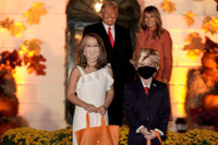 [ẢNH] Halloween cuối cùng trong nhiệm kỳ tổng thống đầu tiên của ông Donald Trump