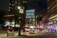 [Ảnh] Mỹ nở rộ phong trào ủng hộ “Hãy để Cuba sống!”