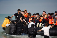 Người di cư liên tục liều mạng vượt biển Manche tới nước Anh