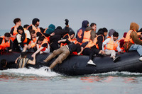 Người di cư liên tục liều mạng vượt biển Manche tới nước Anh