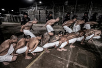 El Salvador trấn áp, đưa 2.000 thành viên băng đảng vào ‘siêu’ trại giam 