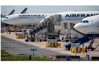 [Ảnh] Vì sao “Cung điện bay” của cựu Tổng thống Libya Gadhafi “mắc kẹt” ở Pháp?