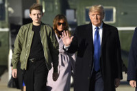 Thời trung học của 'cậu út' Barron Trump qua hé lộ của bạn bè