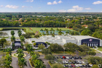 Thời trung học của 'cậu út' Barron Trump qua hé lộ của bạn bè