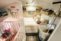 [ẢNH] Cận cảnh căn nhà di động đặc biệt trên xe buýt của cặp vợ chồng Mỹ