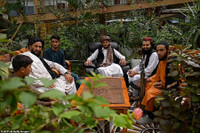 [Ảnh] Bên trong dinh thự của cựu lãnh đạo Afghanistan hiện là nhà của 150 tay súng Taliban