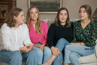 [Ảnh] Cháu gái Finnegan - “vũ khí bí mật” của ông Joe Biden