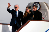 [Ảnh] Cháu gái Finnegan - “vũ khí bí mật” của ông Joe Biden