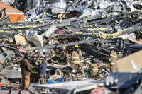 Hình ảnh ‘lốc xoáy thế kỷ’ tàn phá nước Mỹ khiến hơn 80 người thiệt mạng