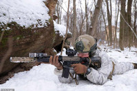 Hàng nghìn thanh niên Ukraine gia nhập lực lượng dự bị và ráo riết luyện tập