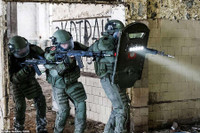 Hàng nghìn thanh niên Ukraine gia nhập lực lượng dự bị và ráo riết luyện tập