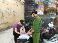Không để vì dịch bệnh phức tạp mà lấn chiếm, gây lộn xộn vỉa hè, lòng đường