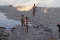 Ảnh hiếm về bộ lạc ẩn dật, không tiếp xúc với loài người ở Amazon