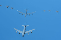 B-52 Mỹ quần thảo ở châu Âu nhằm gửi thông điệp gì tới Nga?