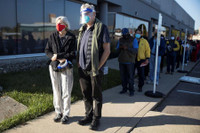 [ẢNH] Hơn 10 triệu cử tri Mỹ tham gia bỏ phiếu sớm trước cuộc bầu cử tổng thống 2020