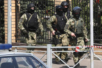 Hình ảnh mới nhất về vụ xả súng đẫm máu tại trường học ở Nga