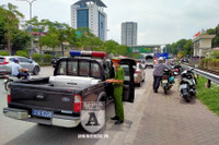 [ẢNH] Một ngày 'ướt sũng mồ hôi' khi làm nhiệm vụ của Cảnh sát Trật tự (113)