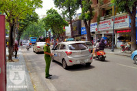 [ẢNH] Một ngày 'ướt sũng mồ hôi' khi làm nhiệm vụ của Cảnh sát Trật tự (113)