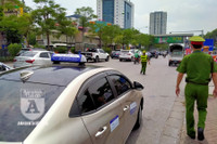 [ẢNH] Một ngày 'ướt sũng mồ hôi' khi làm nhiệm vụ của Cảnh sát Trật tự (113)