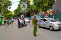 [ẢNH] Một ngày 'ướt sũng mồ hôi' khi làm nhiệm vụ của Cảnh sát Trật tự (113)