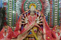 Trẻ sơ sinh có 26 ngón tay chân được tin là hiện thân của nữ thần Ấn Độ