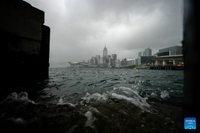 Hồng Kông: Gió giật tới 234km/h, hàng chục người bị thương trong bão Wipha