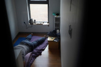 Kỳ quặc: Tự nguyện trả tiền để ‘được’ sống thử cảnh tù tội