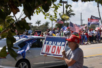 [Ảnh] Tại sao bãi đỗ trực thăng ở khu Mar-a-Lago của ông Donald Trump lại bị phá dỡ? 