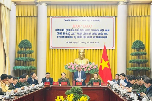 Bổ sung đối tượng cảnh vệ gồm Thường trực Ban Bí thư, Chủ nhiệm Ủy ban Kiểm tra Trung ương