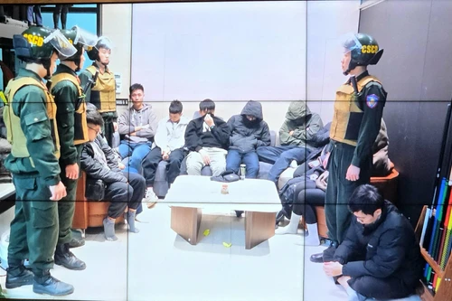 Từ vụ khởi tố trên 30 bị can vụ “Xôi Lạc TV”: Người xem kênh lậu có bị liên đới?