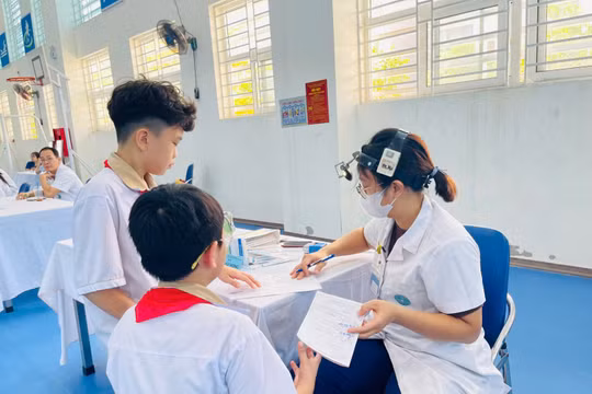 Học sinh Hà Nội sẽ được đo chiều cao, cân nặng và đánh giá dinh dưỡng 5 lần trong năm học
