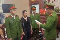 Tạm giữ đối tượng thu tiền trông giữ xe về hành vi cưỡng đoạt tài sản