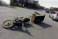 Một phụ nữ bị chấn thương sọ não sau cú va chạm với xe máy đi cùng chiều