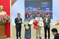 Trao giải và khai mạc triển lãm Cuộc thi ảnh báo chí “Việt Nam trên hành trình đổi mới”
