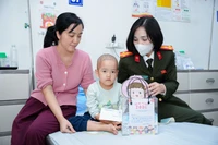 Những hình ảnh xúc động của cán bộ chiến sỹ Phòng tham mưu Công an Hà Nội trong ngày đầu tiên của năm mới 2026