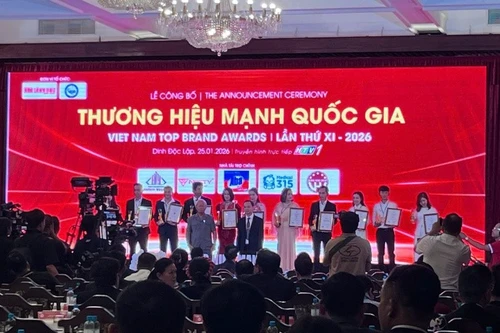 Bell Đức nhận Cúp và chứng nhận 'Sản phẩm dịch vụ chất lượng Xanh quốc gia 2026'