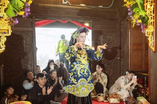 Tôn vinh di sản Thực hành tín ngưỡng thờ Mẫu Tam phủ giữa đỉnh thiêng Fansipan