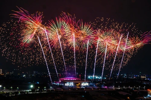 Đêm nghệ thuật 'Dưới lá cờ vẻ vang của Đảng': Đại nhạc hội pháo hoa chưa từng có ở Việt Nam