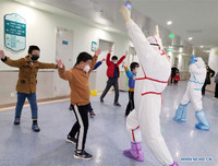 [Ảnh] Cuộc sống của những trẻ em bị cách ly do nhiễm Covid-19 ở Trung Quốc