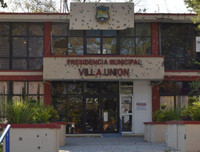 Thị trấn biên giới Mexico-Mỹ lỗ chỗ vì 