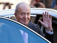 [Ảnh] Bị điều tra bê bối tài chính, cựu quốc vương Tây Ban Nha Juan Carlos đột ngột bỏ đi